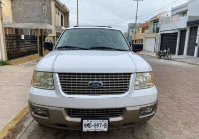 Ford-expedition-2004-1
