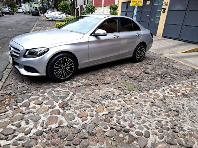 MERCEDEZ BENZ C180 2015