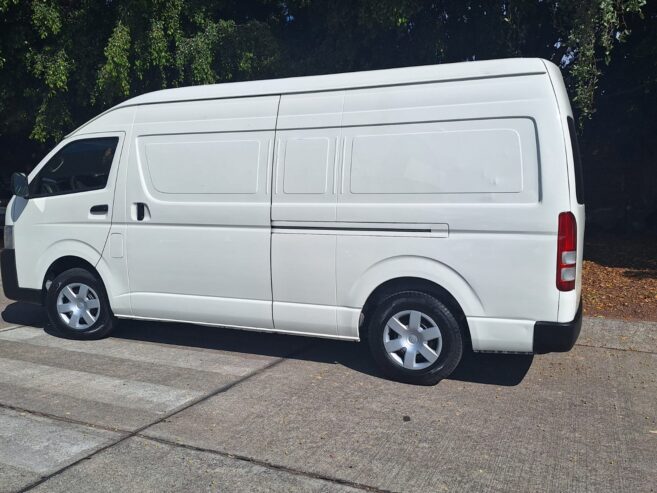 Toyota Hiace Panel de Carga