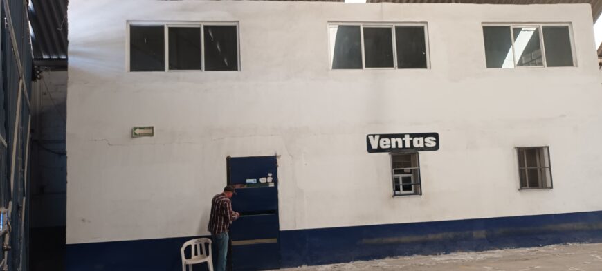 RENTO BODEGA A ORILLA DE CARRETERA 1000 m2. CHACHAPA, PUEBLA, MEXICO.