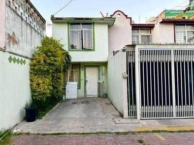 CASA EN VENTA EN PARQUES TLAQUEPAQUE