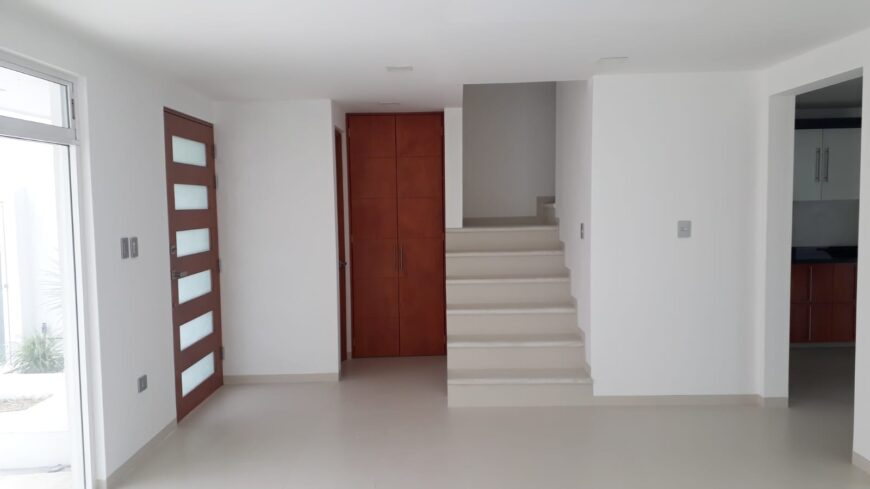 VENDO CASA EN LOMAS DE ANGELOPOLIS PARQUE HABANA, PUEBLA. PUEBLA.