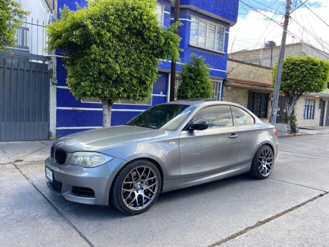 Durísimo BMW 135i M Sport