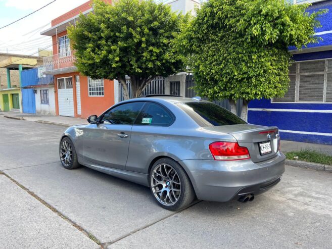 Durísimo BMW 135i M Sport