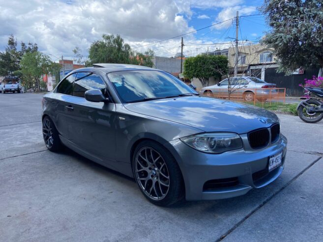 Durísimo BMW 135i M Sport