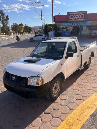 NISSAN NP300