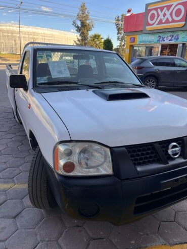 NISSAN NP300