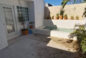 CASA EN VENTA AMUEBLADA