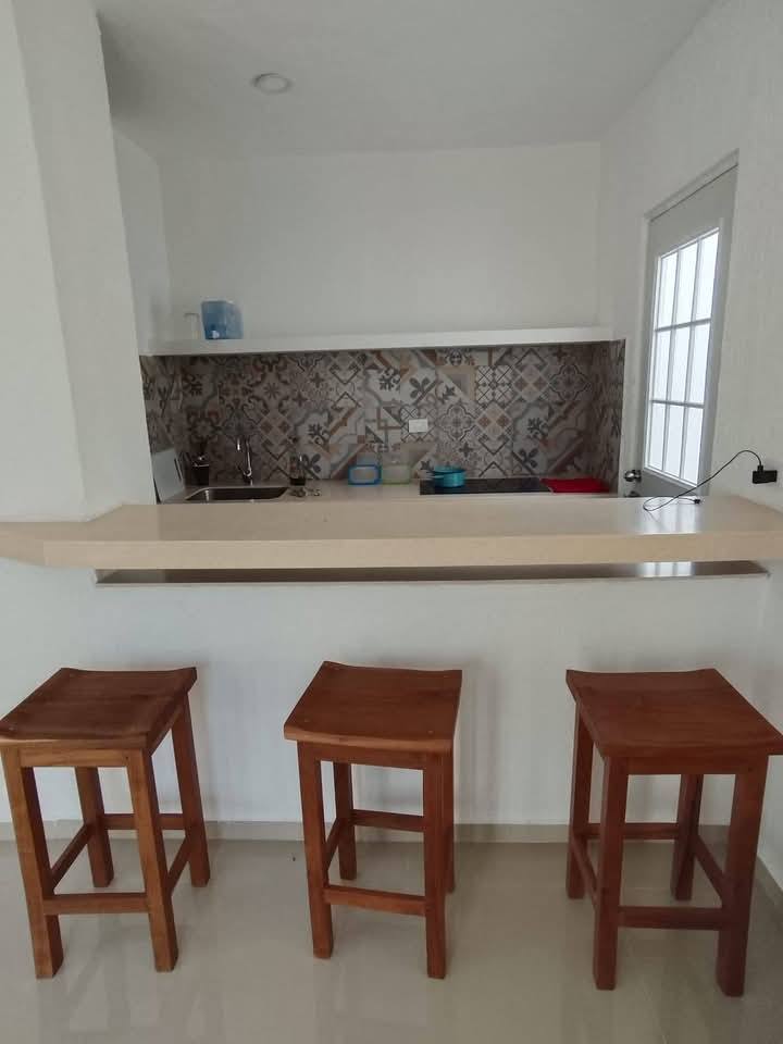 CASA EN VENTA AMUEBLADA