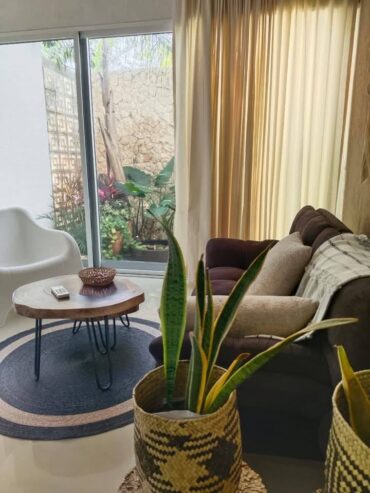 CASA EN VENTA AMUEBLADA