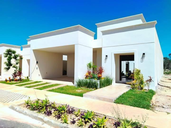 CASA EN VENTA EN PRIVADA