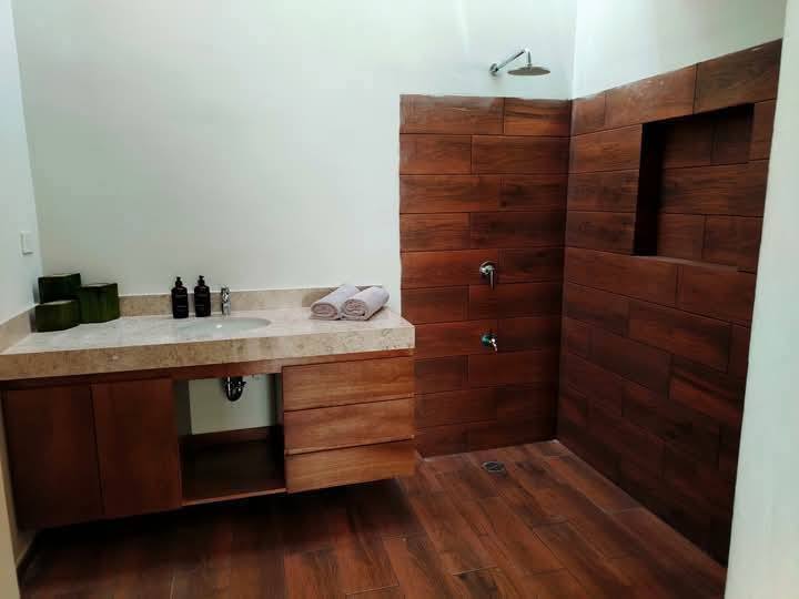 CASA EN VENTA EN PRIVADA