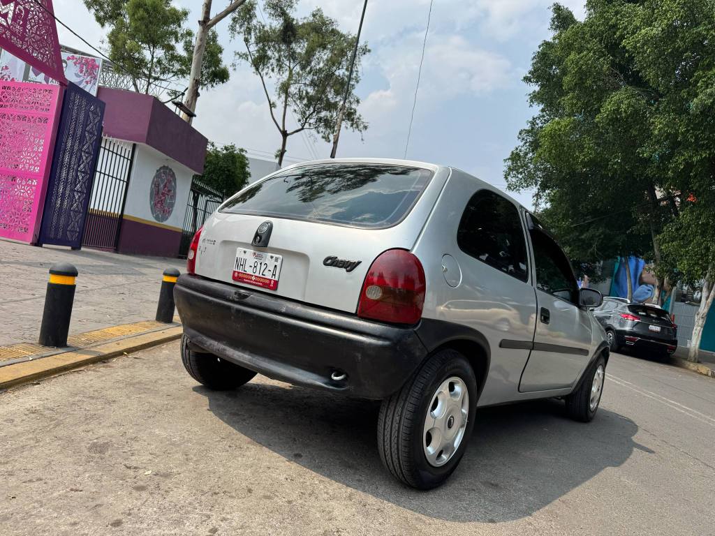 CHEVY POP 2002
