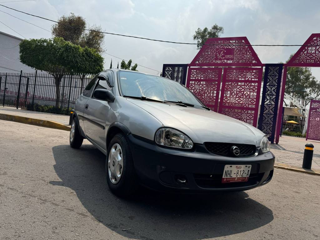 CHEVY POP 2002