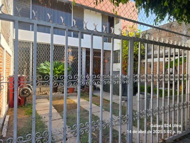 ¡Preciosa casa en venta en Colonia Rosalinda!