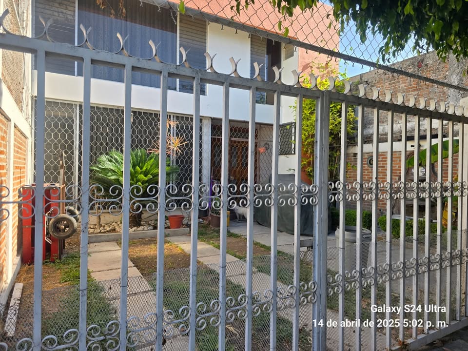 ¡Preciosa casa en venta en Colonia Rosalinda!