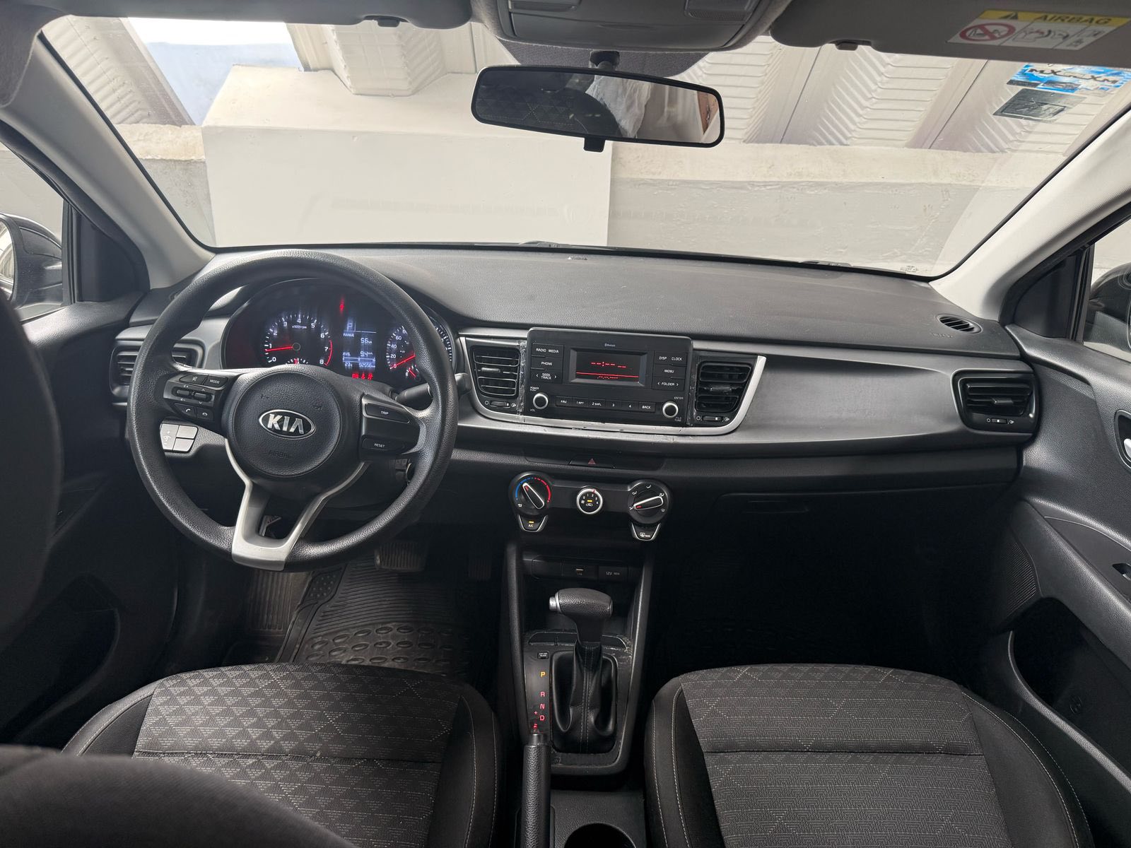 VENDO KIA RIO 2021