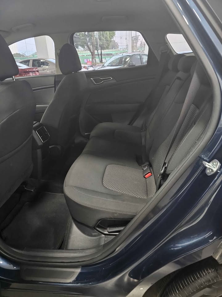 KIA SPORTAGE EX 2023