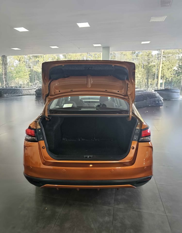 NISSAN VERSA ADVANCE T/M 2021