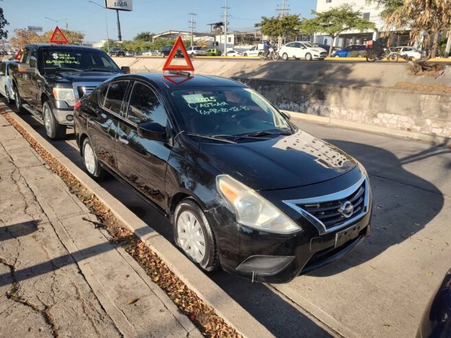 Nissan versa 2015
