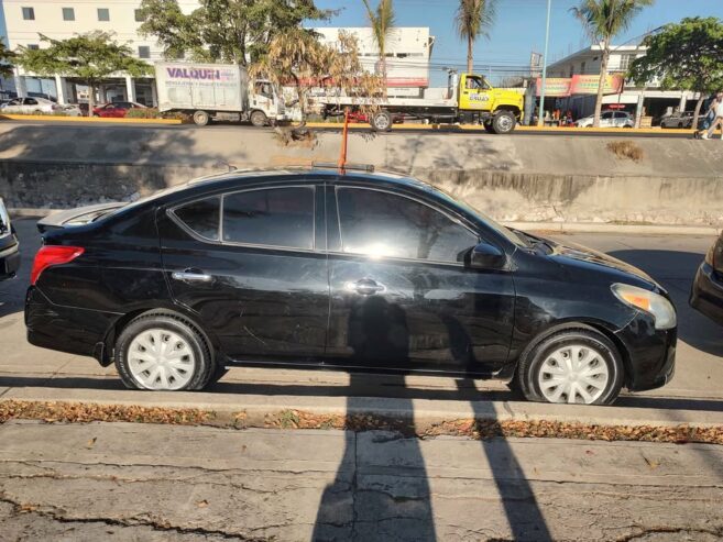 Nissan versa 2015