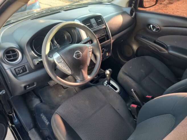 Nissan versa 2015