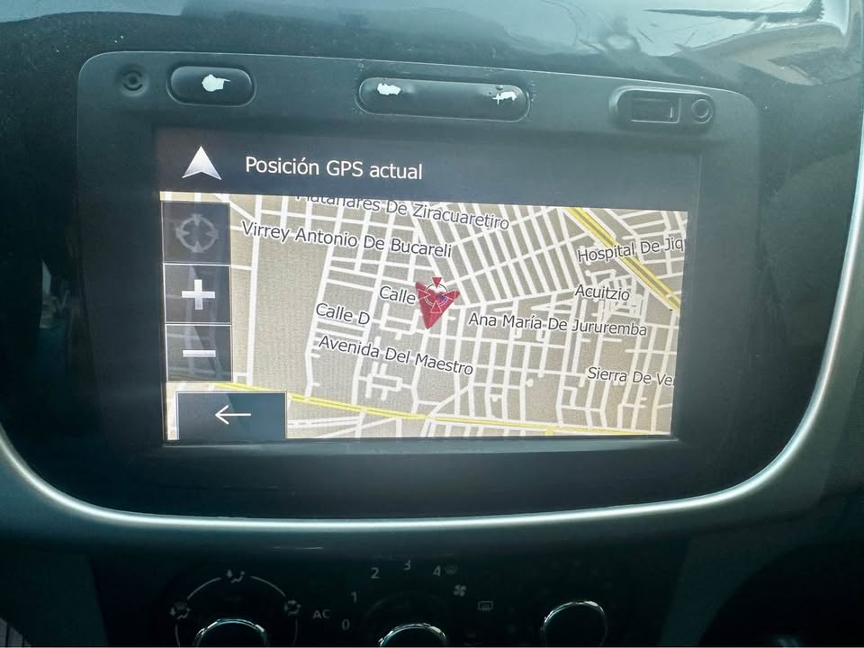 RENAULT LOGAN 2015
