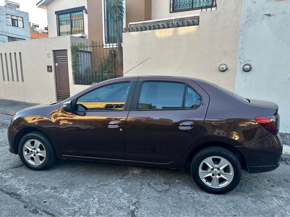 RENAULT LOGAN 2015