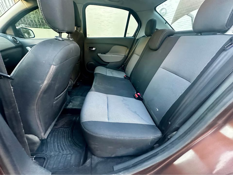 RENAULT LOGAN 2015