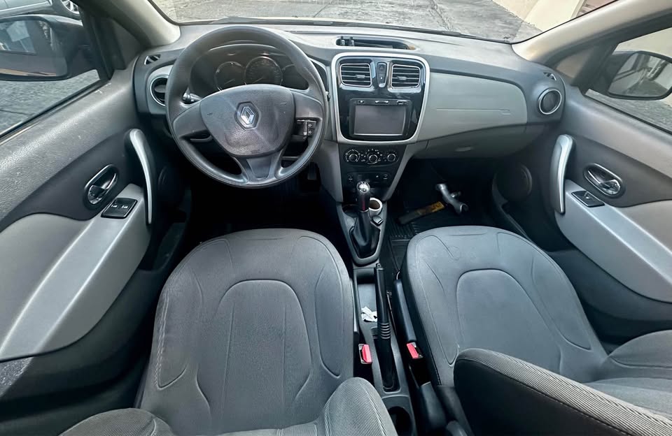 RENAULT LOGAN 2015