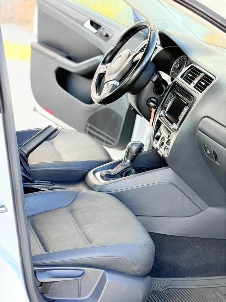 Volkswagen Jetta 2012