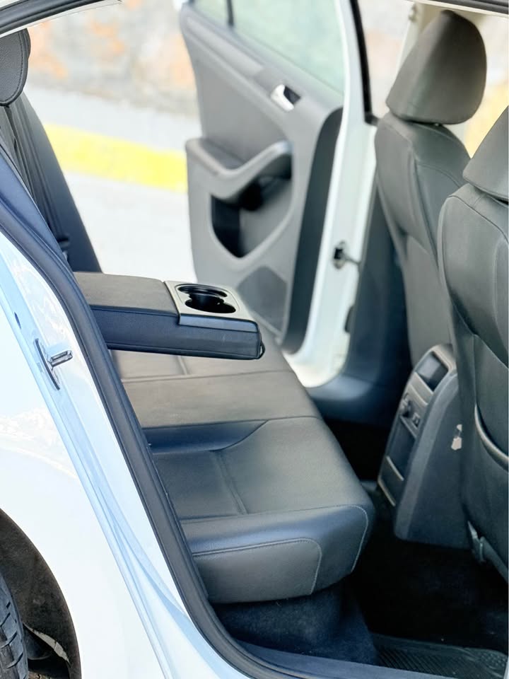 Volkswagen Jetta 2012