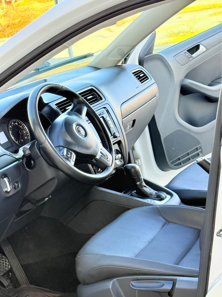 Volkswagen Jetta 2012