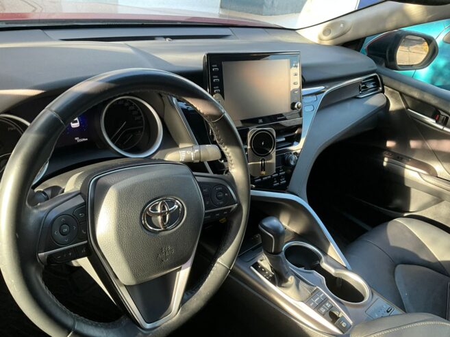 VENTA TOYOTA CAMRY 2022 HIBRIDO – TRATO DIRECTO