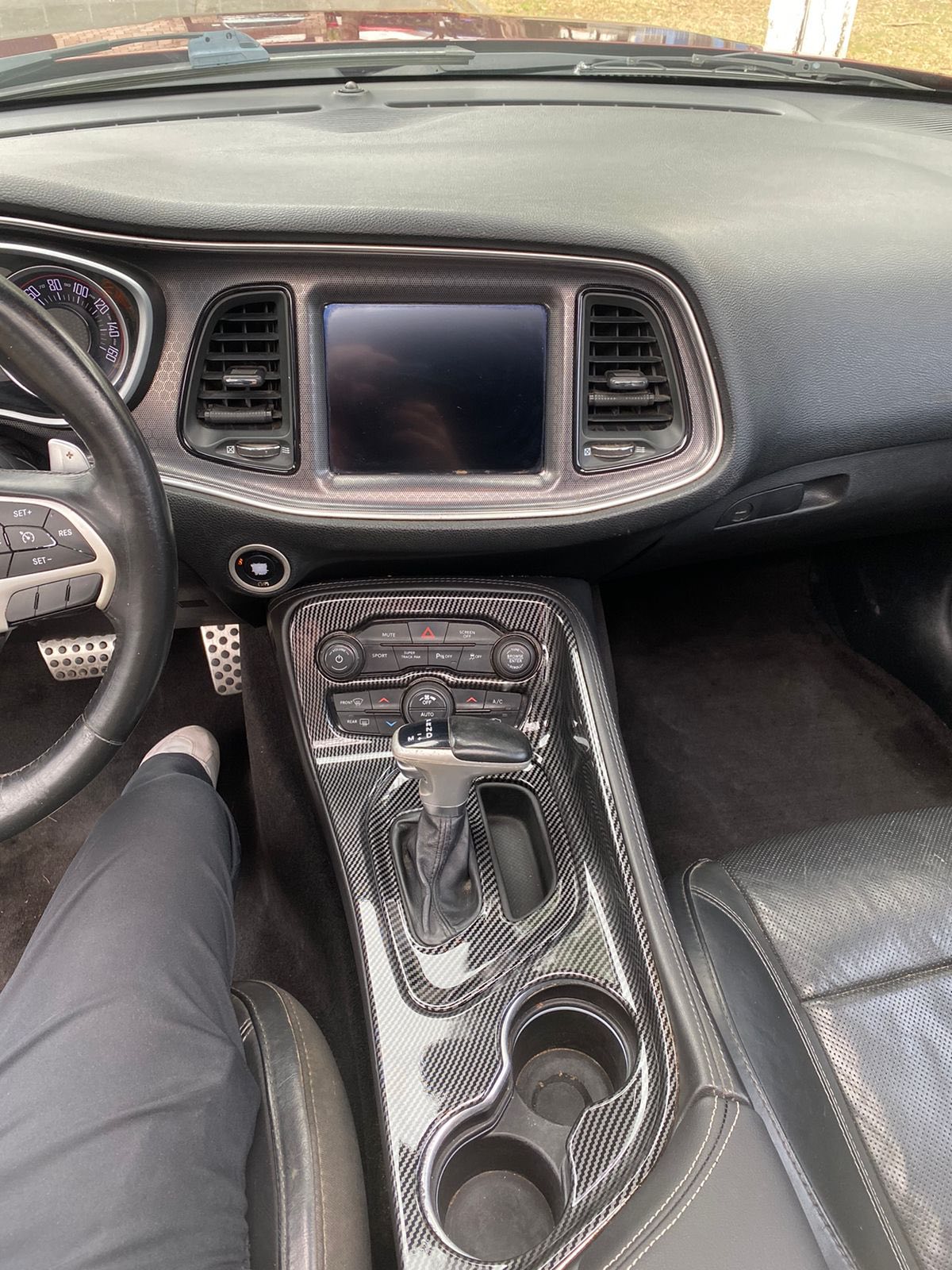 Challenger 2017 V6