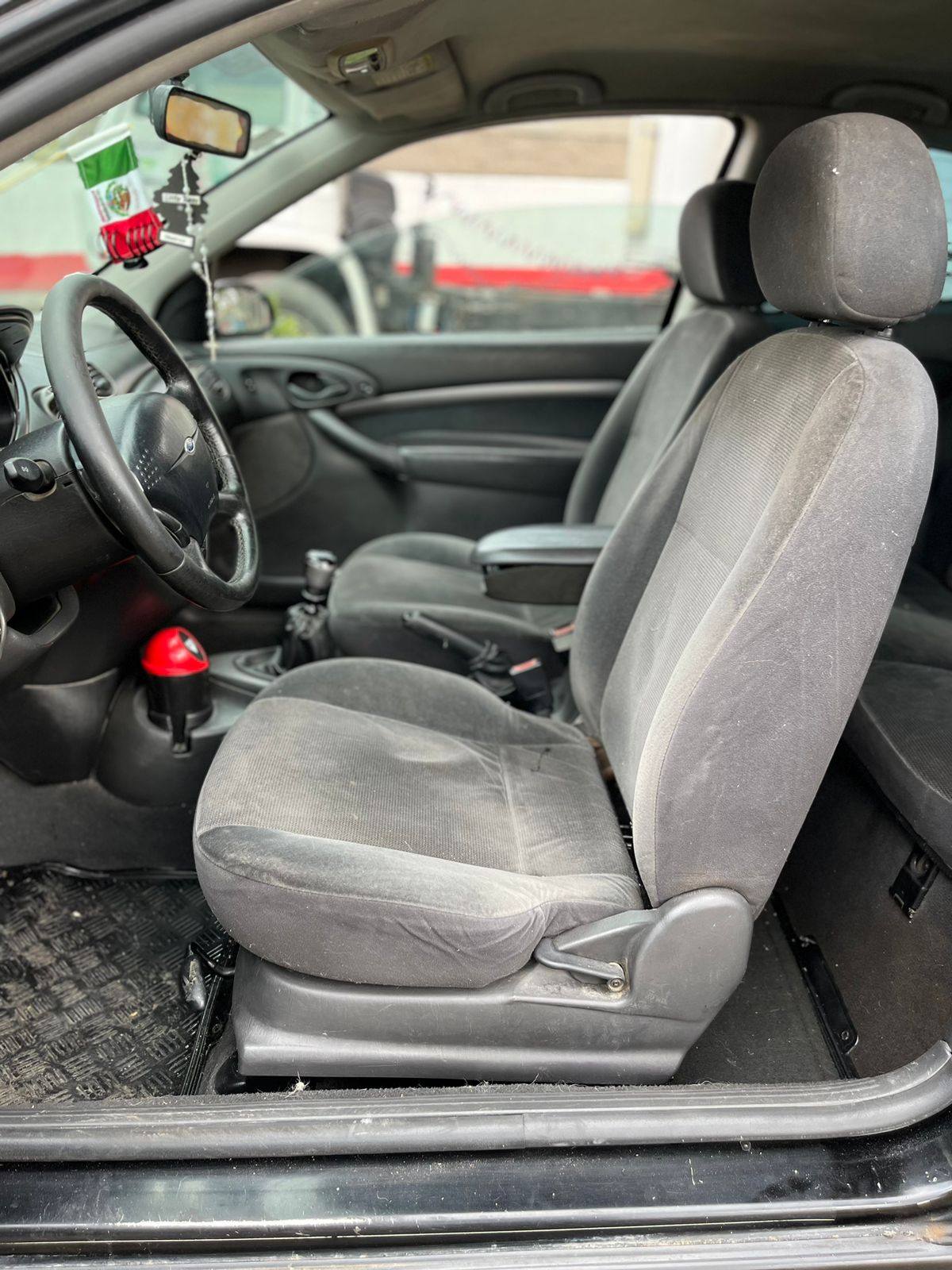 FORD FOCUS 2001 ZX3