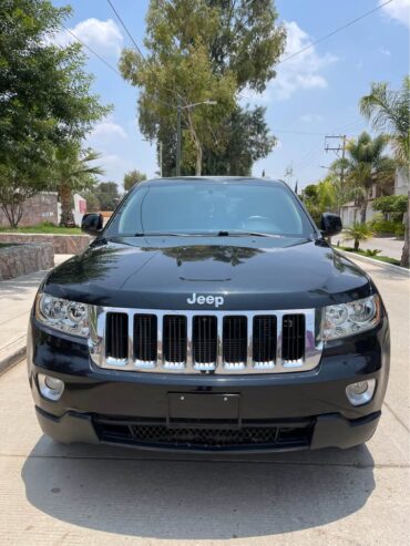JEEP GRAND CHEROKEE LAREDO 2011