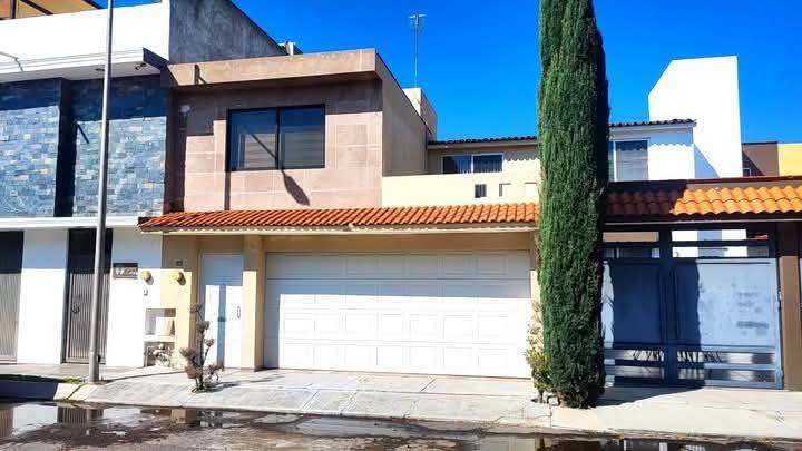 Bonita Casa en Venta en Celaya – Rinconada Los Alamos