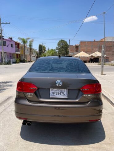 VOLKSWAGEN JETTA SEL 2011