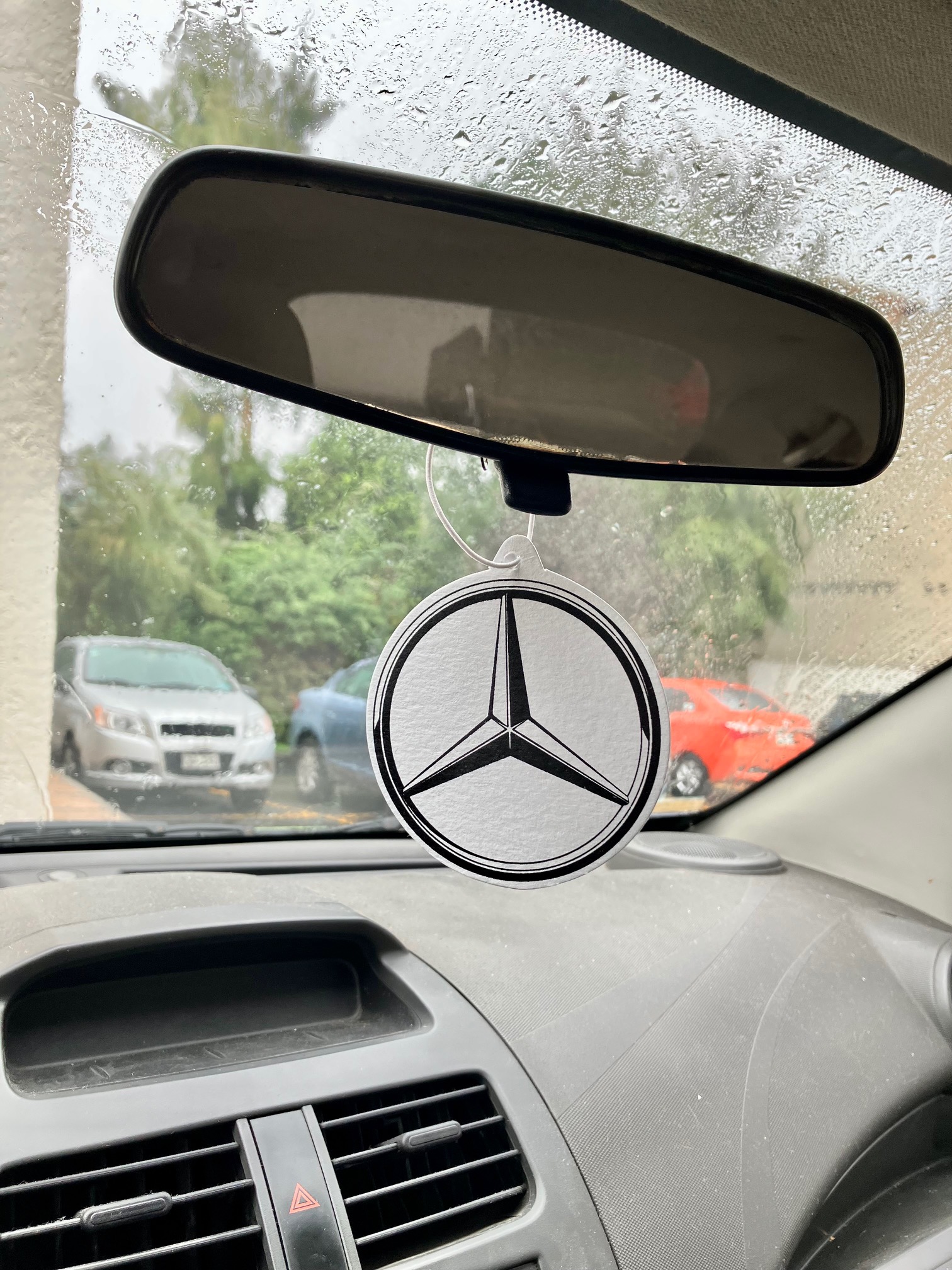 AMBIENTADORES PARA CARRO CON AROMA NEW CAR Y 10 AROMAS MAS