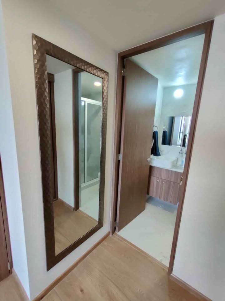 BONITO DEPARTAMENTO AMUEBLADO EN TORRE CADU CON BALCÓN Y ROOF GARDEN PRIVADO