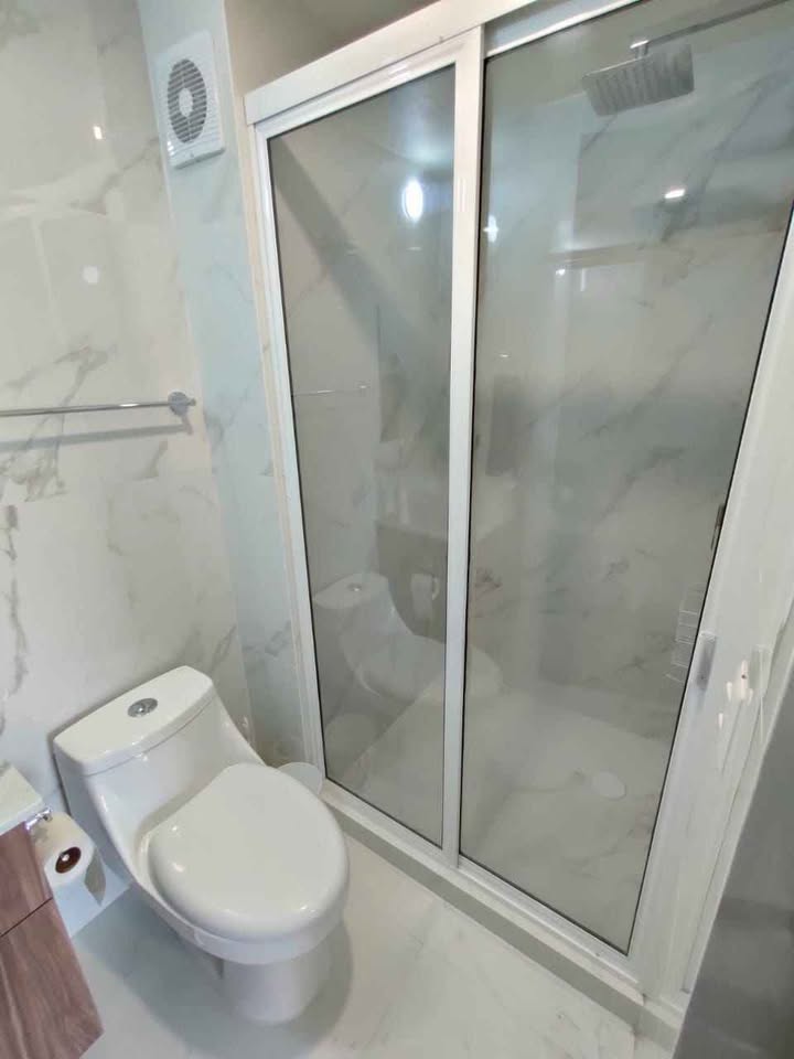 BONITO DEPARTAMENTO AMUEBLADO EN TORRE CADU CON BALCÓN Y ROOF GARDEN PRIVADO