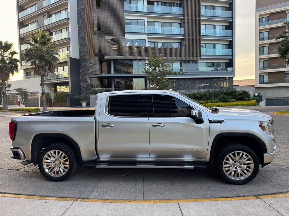 GMC SIERRA DENALI 2019
