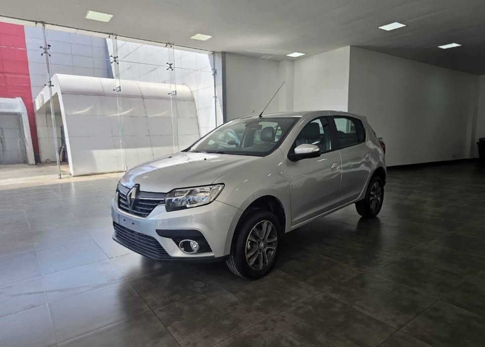RENAULT LOGAN INTENS 2024 T/A