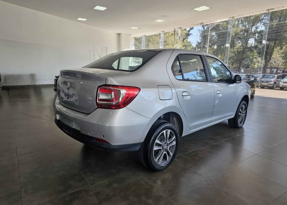 RENAULT LOGAN INTENS 2024 T/A