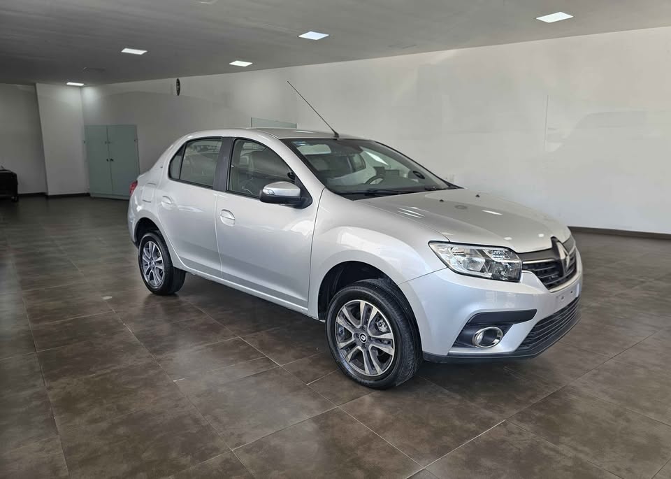 RENAULT LOGAN INTENS 2024 T/A