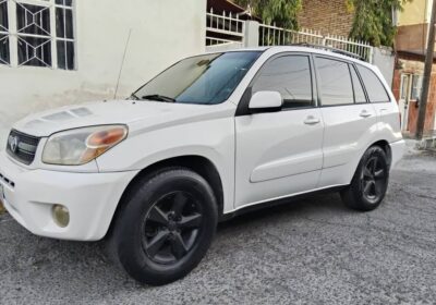 Toyota-RAV4-2005-1