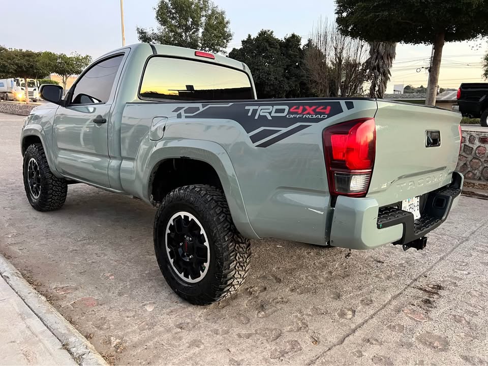 Toyota Tacoma 2005