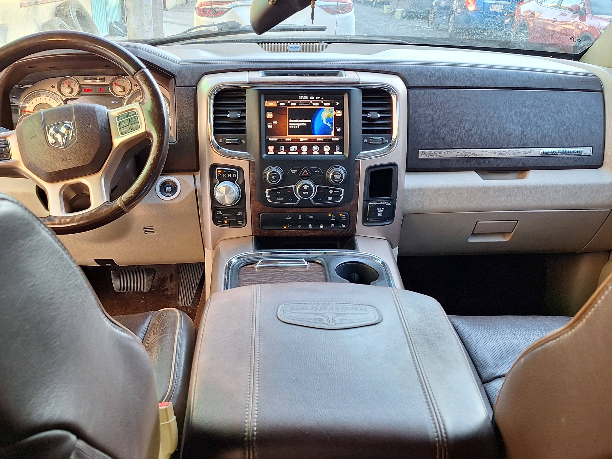 Hermosa pickup 2500 RAM longhorn