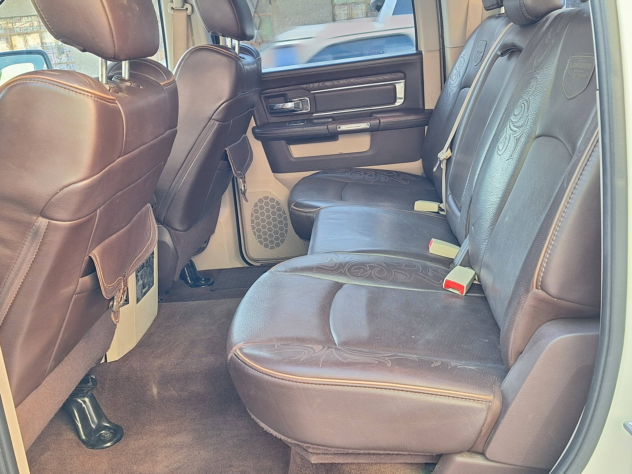 Hermosa pickup 2500 RAM longhorn